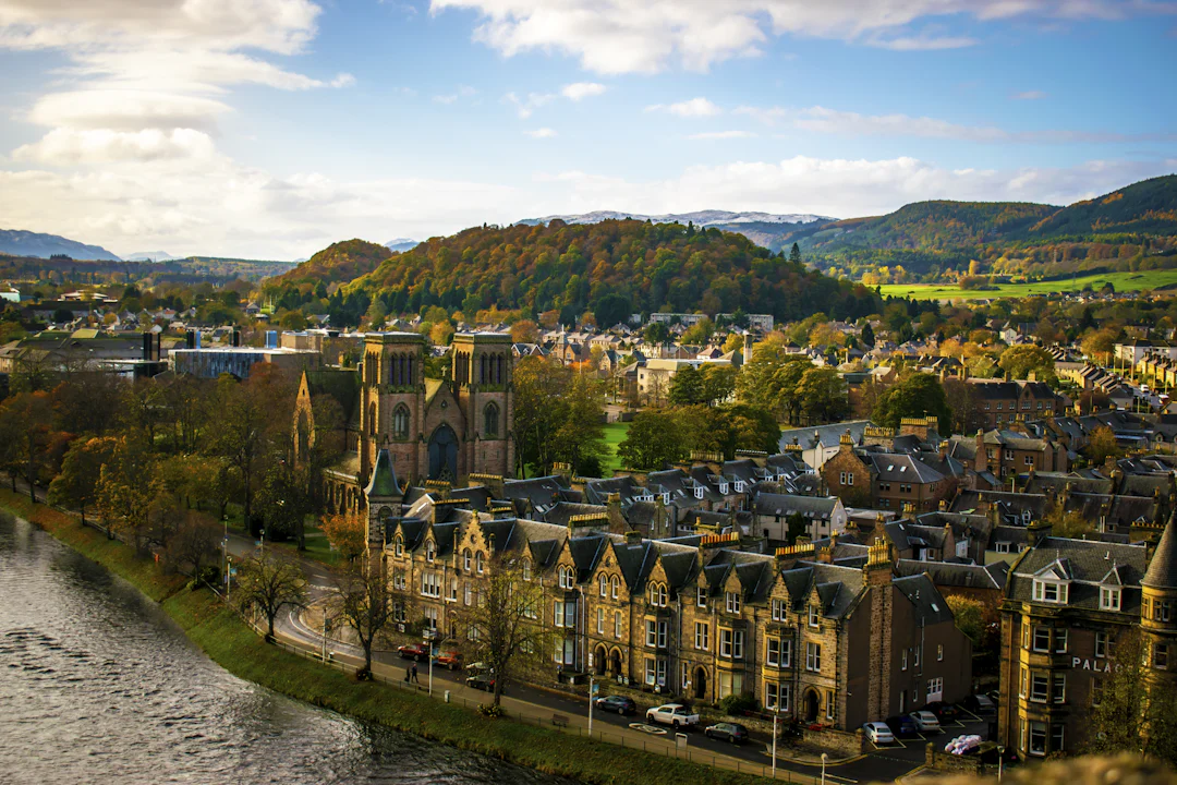 Scotland Distillery Road Trip: Whisky, Castles & Culinary Highlights
